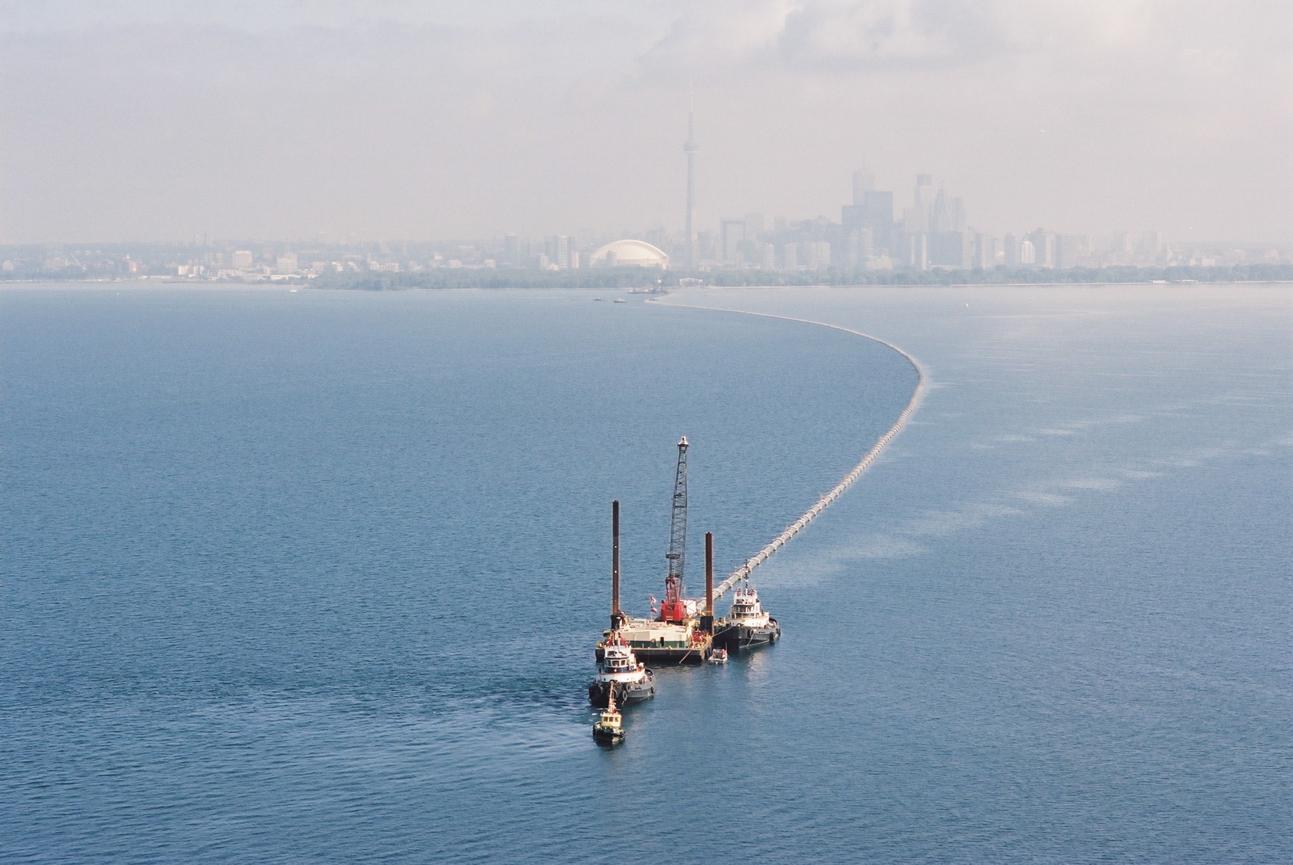 Resources : What is the worlds' largest deep lake water cooling system like? - Enwave Energy Corporation