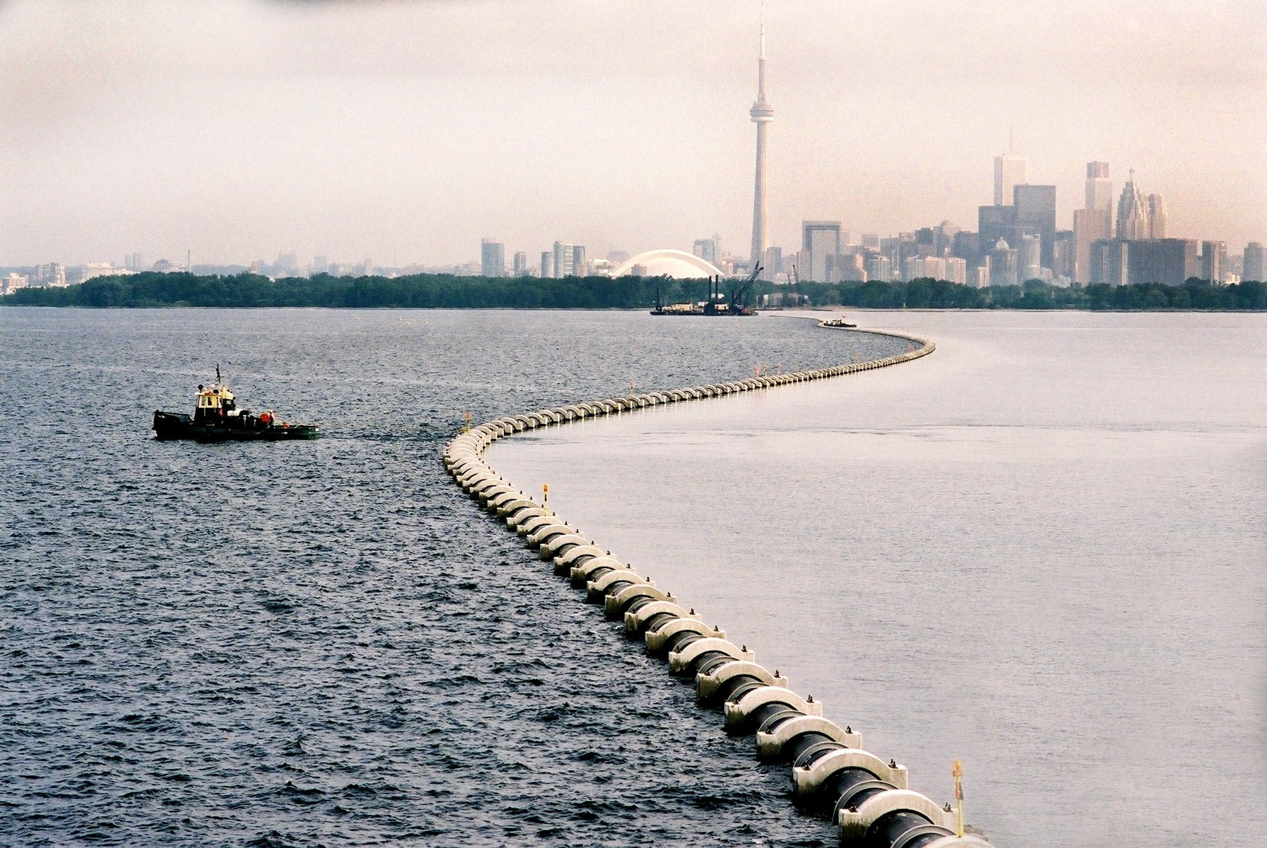 Cooling downtown Toronto with lake water